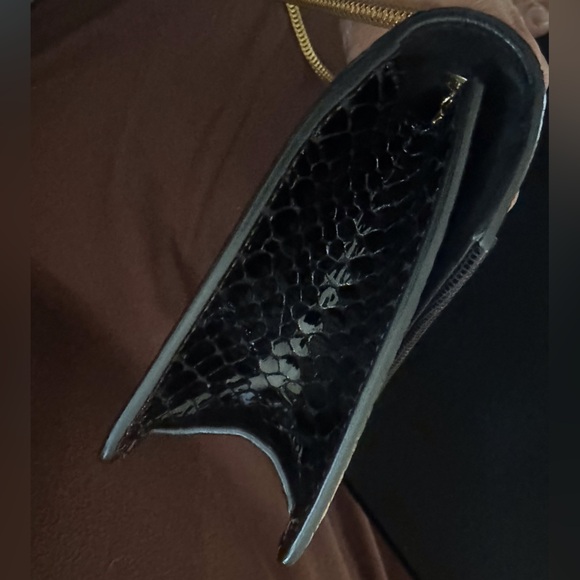 Saint Laurent Mini Betty, Patent Embossed Reptile - Picture 6 of 11